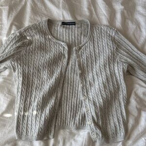 Brandy Melville Light Gray Cable Knit Cardigan -OS